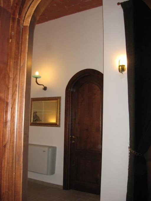 Vivilo Collection - Opera Teather Apartment - Very Central Roma Eksteriør bilde