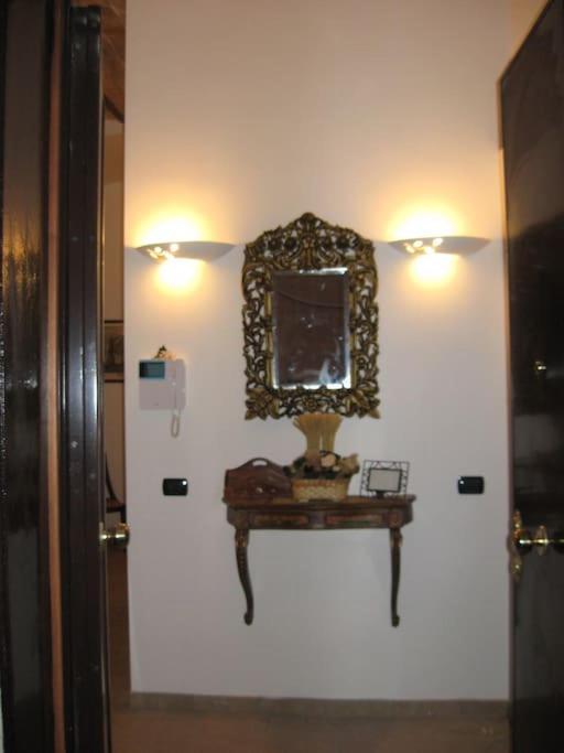 Vivilo Collection - Opera Teather Apartment - Very Central Roma Eksteriør bilde